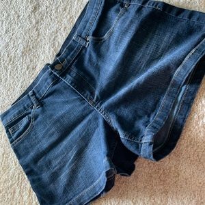 🌸 3/$25 🌸 Jean Shorts